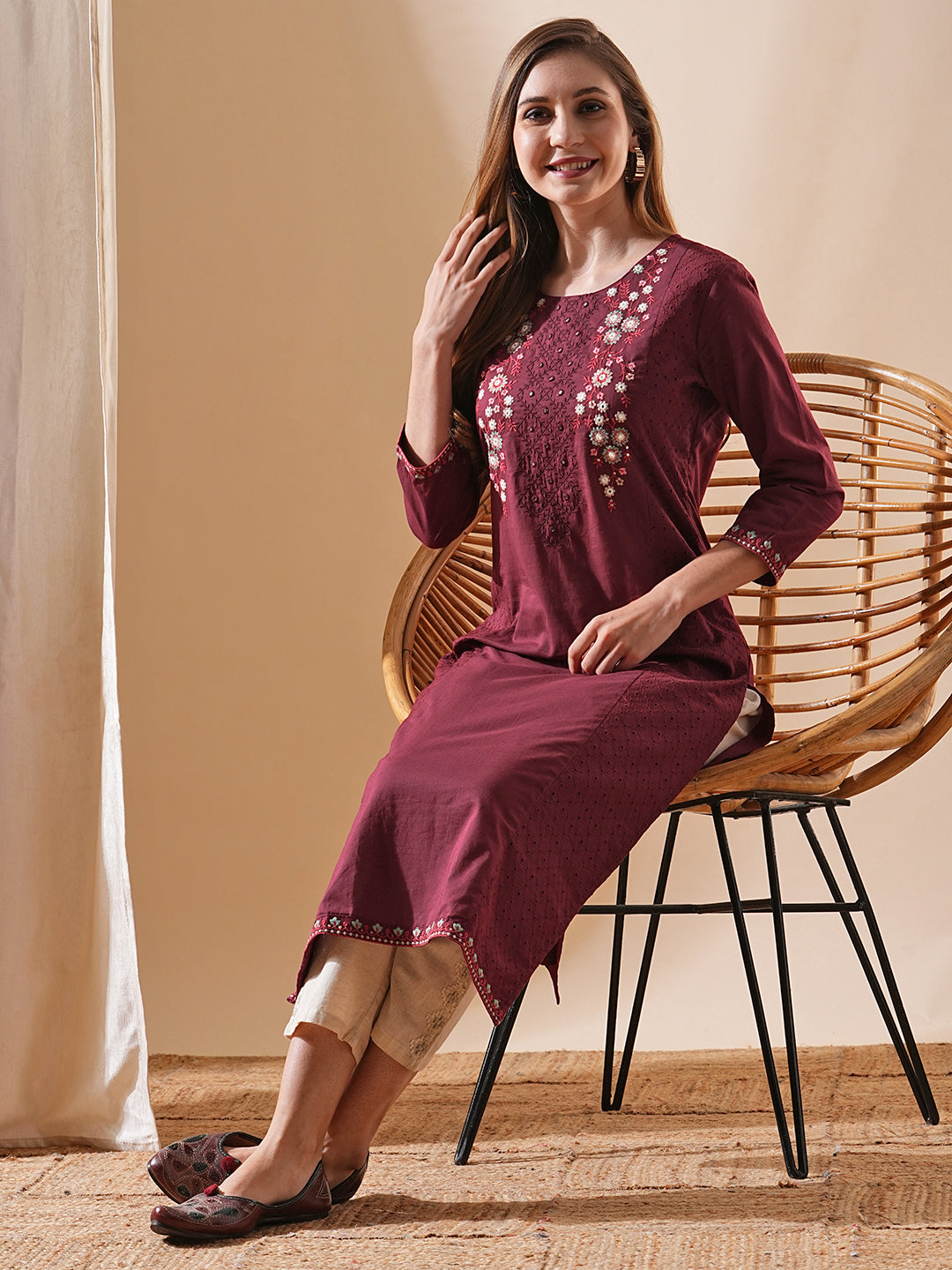 Floral Embroidered Straight Fit Kurta - Maroon