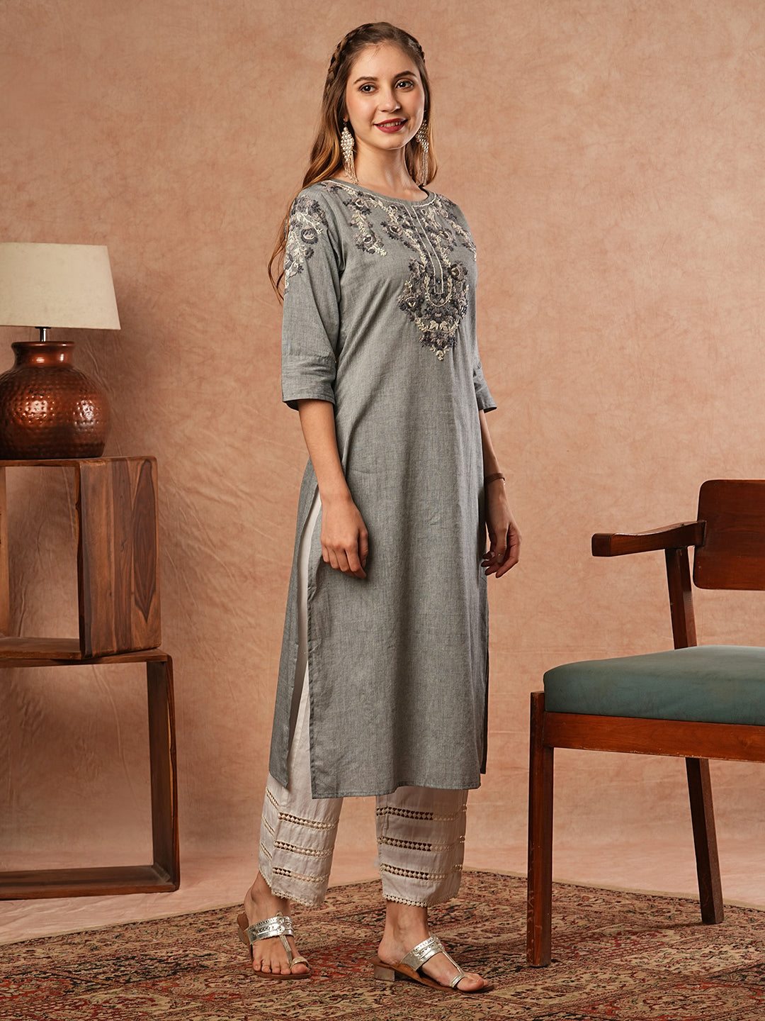 Solid Resham & Sequins Embroidered Kurta - Grey Melange