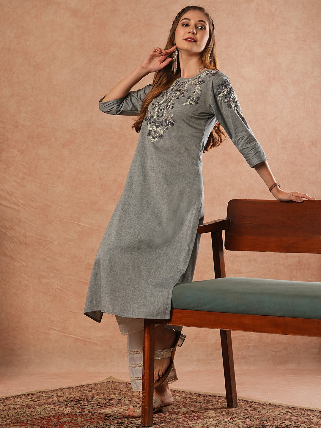 Solid Resham & Sequins Embroidered Kurta - Grey Melange