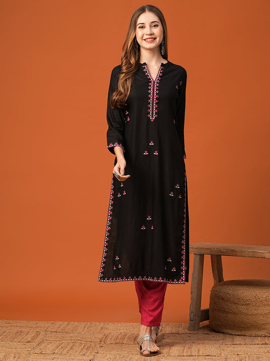 Solid Floral Thread Work Embroidered Straight Fit Kurta - Black