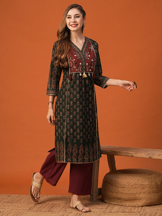 Ethnic Floral Printed & Embroidered Straight Fit Kurta - Green