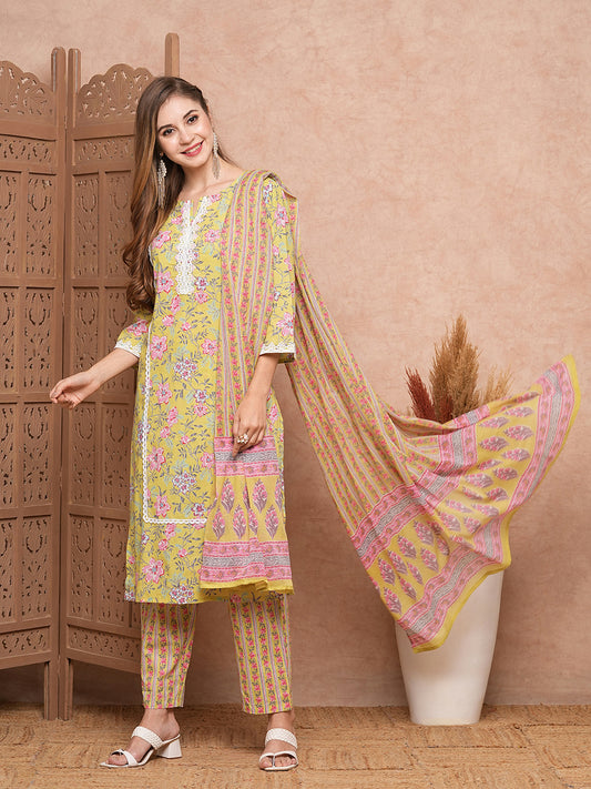 Floral Printed Beads & Lace Embellished Kurta with pants & Dupatta - Green