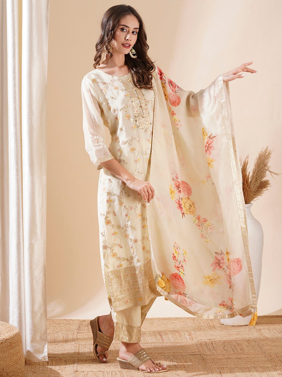 Floral Jacquard Beads & Tikki Embellished & Kurta with Pants & Dupatta - Cream