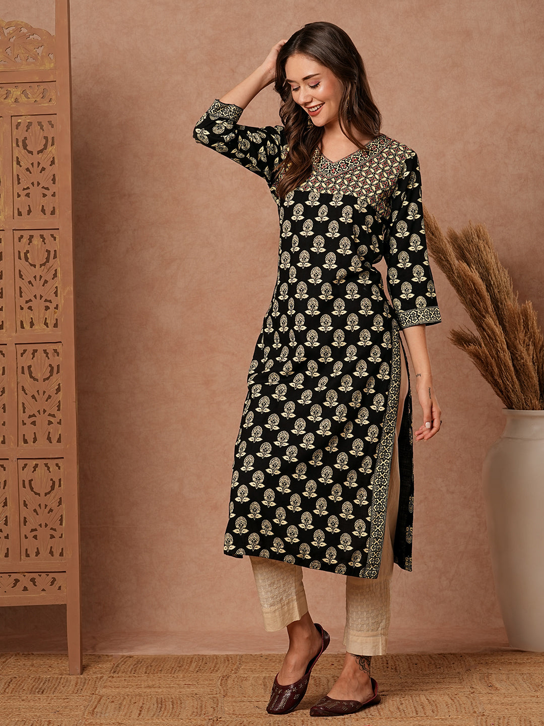 Floral & Abstract Printed Resham & Beads Embellished Kurta - Black