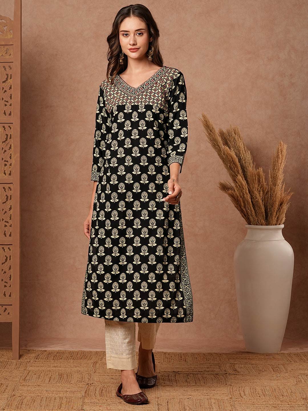 Floral & Abstract Printed Resham & Beads Embellished Kurta - Black