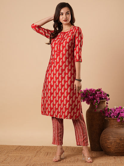 Ethnic Paisley Foil Printed Straight Fit Kurta with Pant - Red