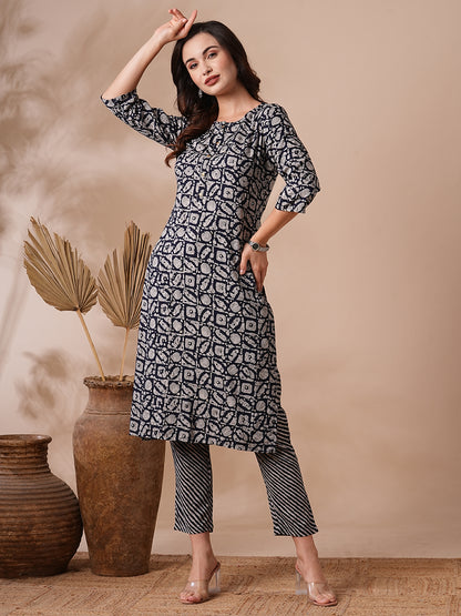 Geometric Printed Straight Fit Kurta with Pant - Black