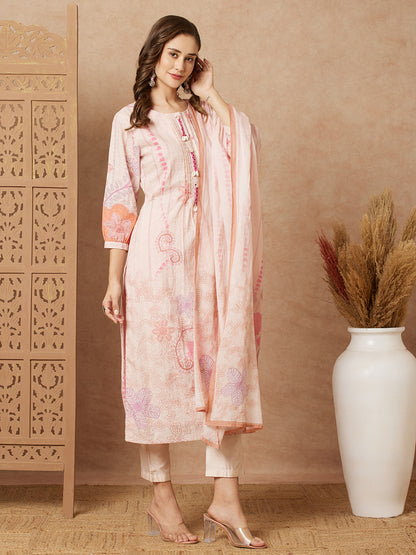 Floral Printed Straight Fit Kurta with Pant & Dupatta - Peach