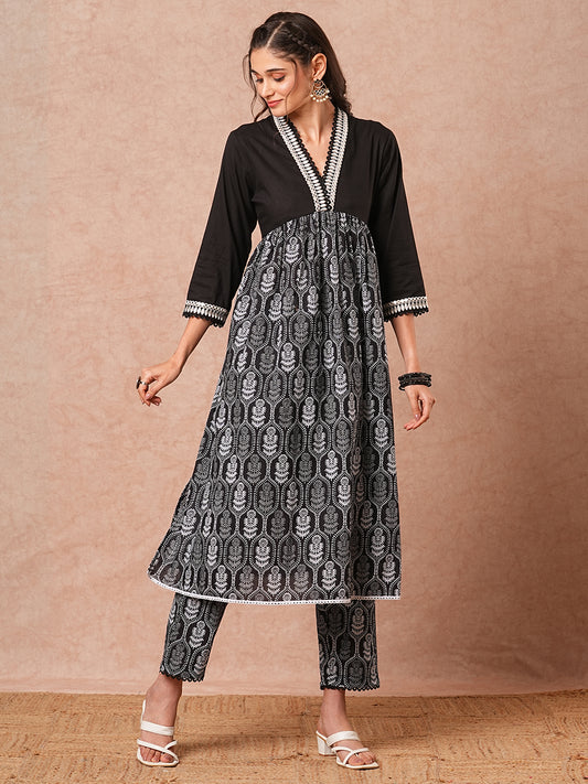 Solid Ethnic Printed A-Line Pleated Kurta with Pant - Black