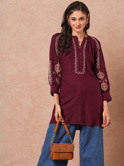 Floral Embroidered Solid Straight Fit Kurti - Burgundy