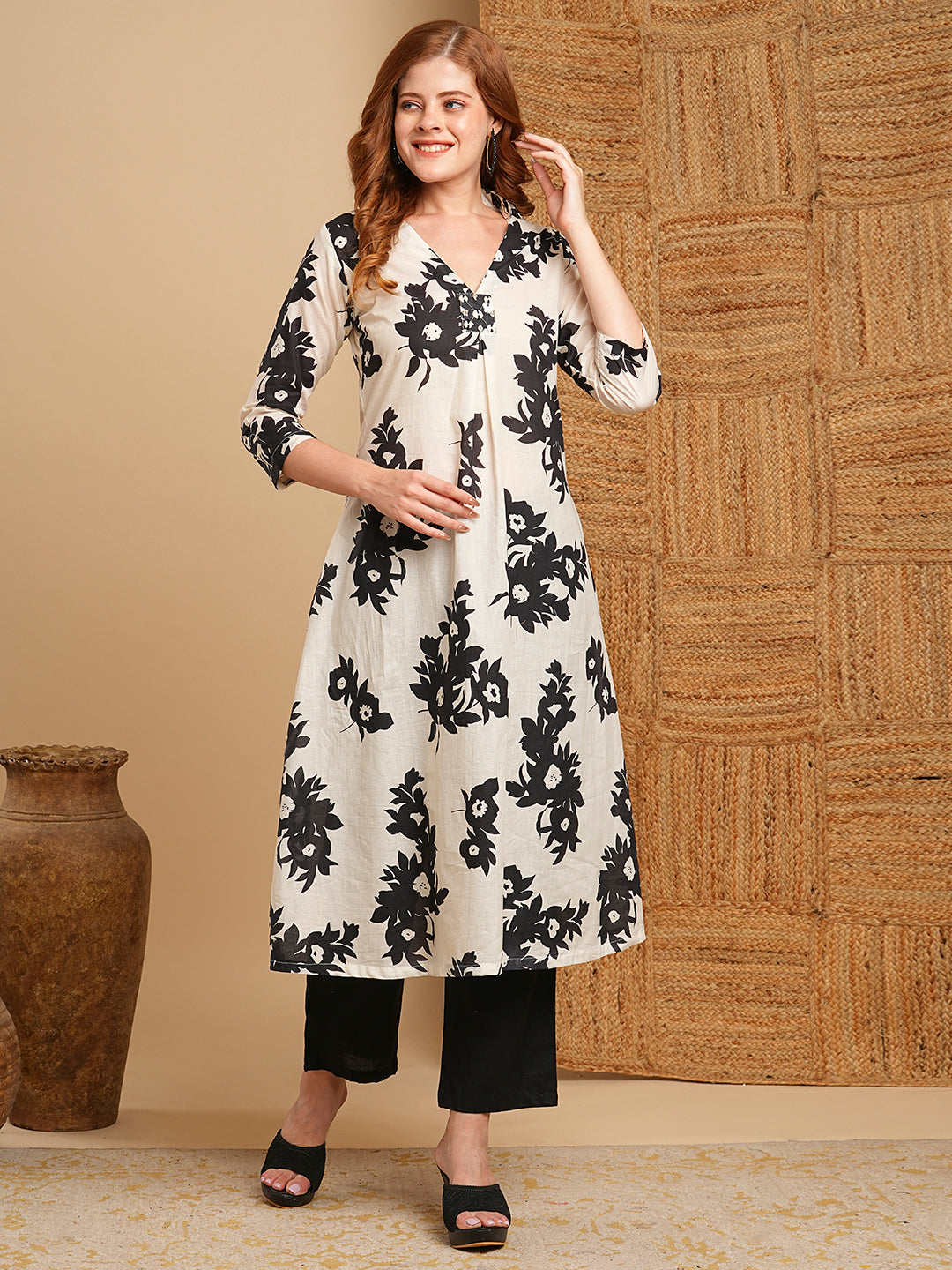 Ethnic Floral Printed A-Line Kurta with Pant - White