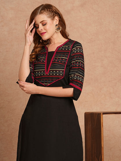 Ethnic Stripes Printed Straight Fit Kurta with Pant - Black