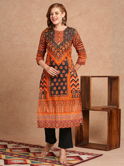 Floral Printed & Embroidered Straight Fit Kurta with Pant - Black