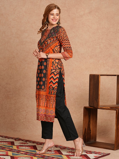 Floral Printed & Embroidered Straight Fit Kurta with Pant - Black