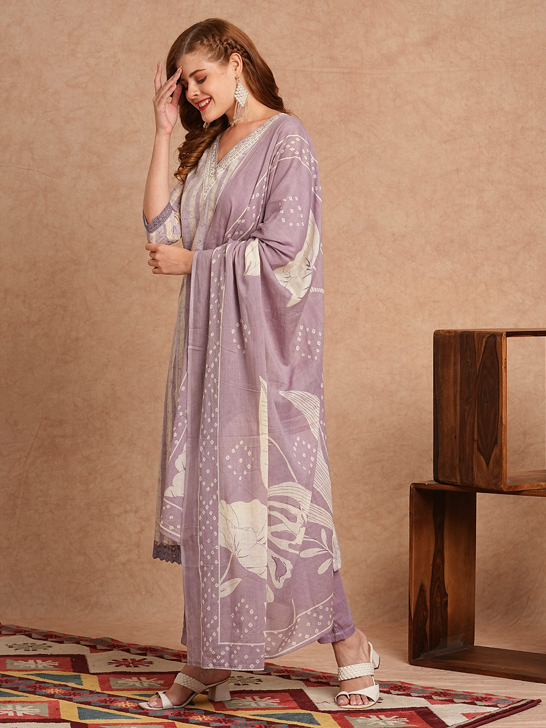 Ethnic Stripes Printed Straight Fit Kurta with Pant and Pure Cotton Printed Dupatta - Lavender