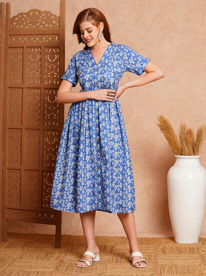 Quirky Fish Motif Printed A-Line Pleated Cotton Midi Dress - Blue