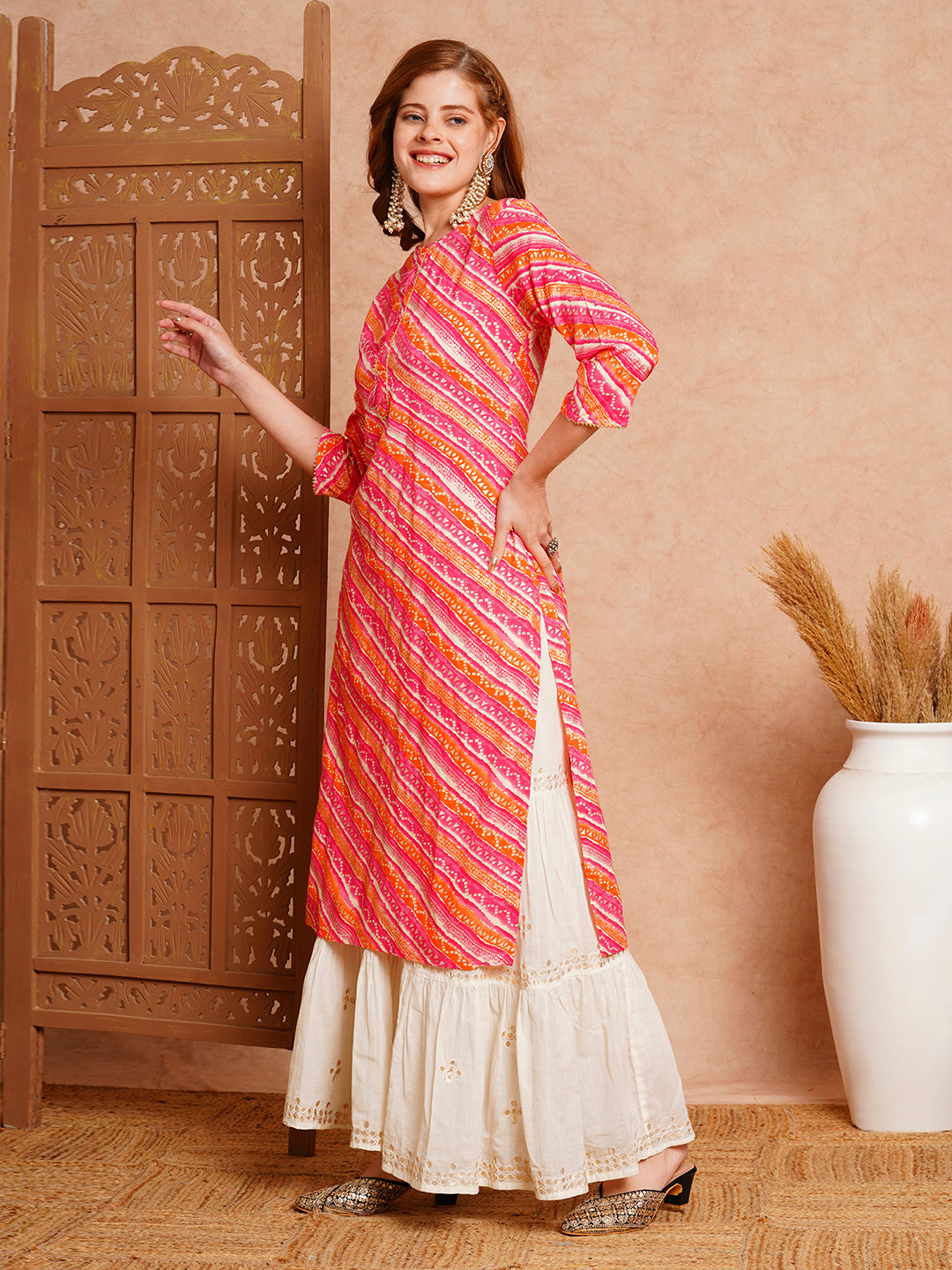 Ethnic Stripes Printed Straight Fit Kurta - Pink