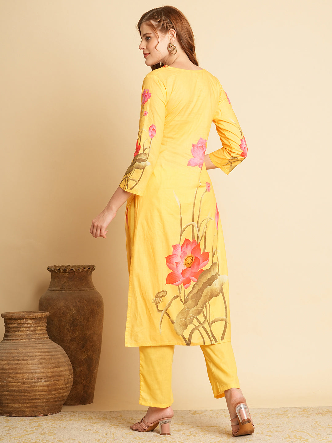 Floral Printed Straight Fit Kurta with Pant - Yellow