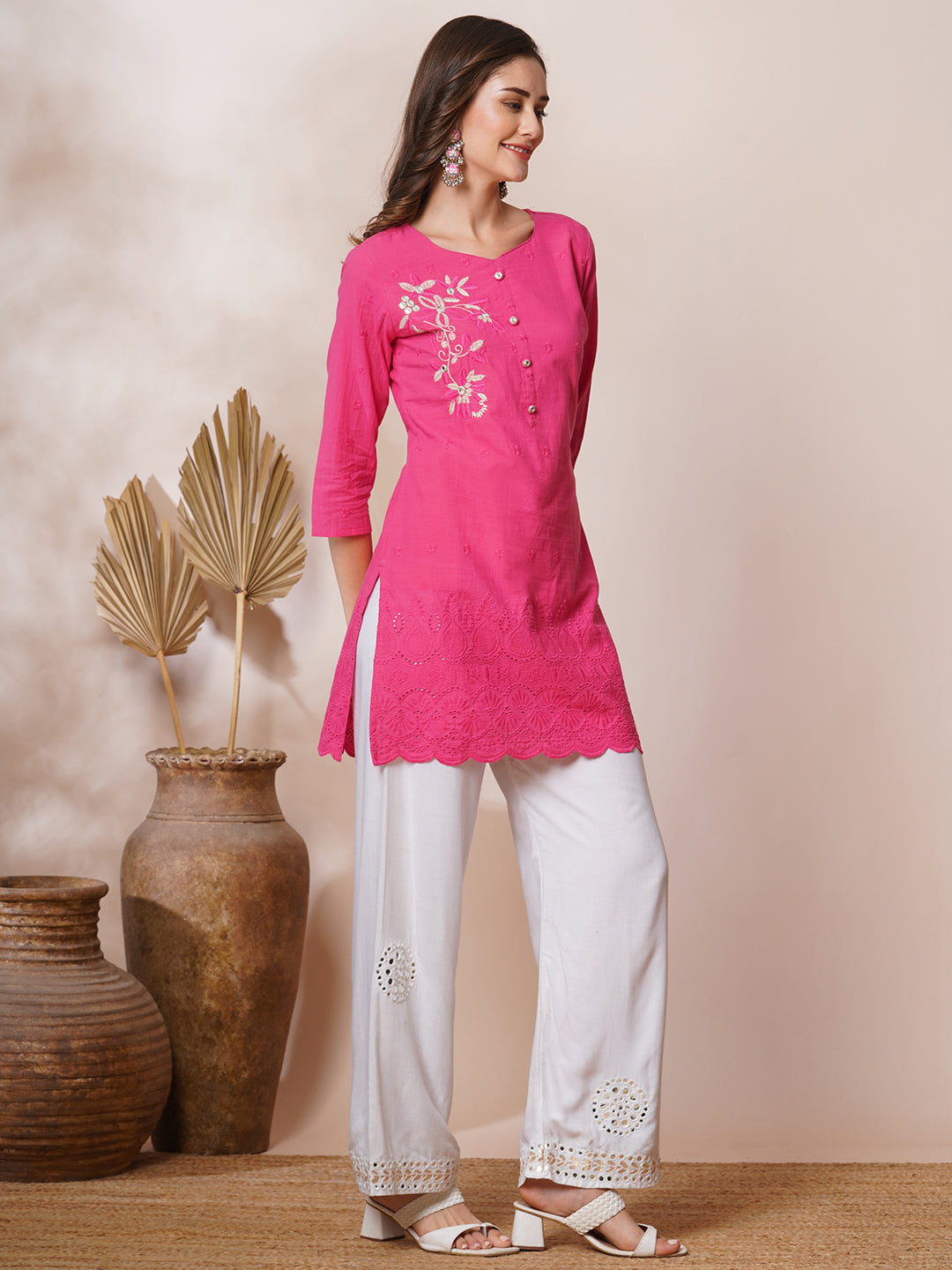 Solid Floral & Schiffli Embroidered Straight Fit Kurta - Pink