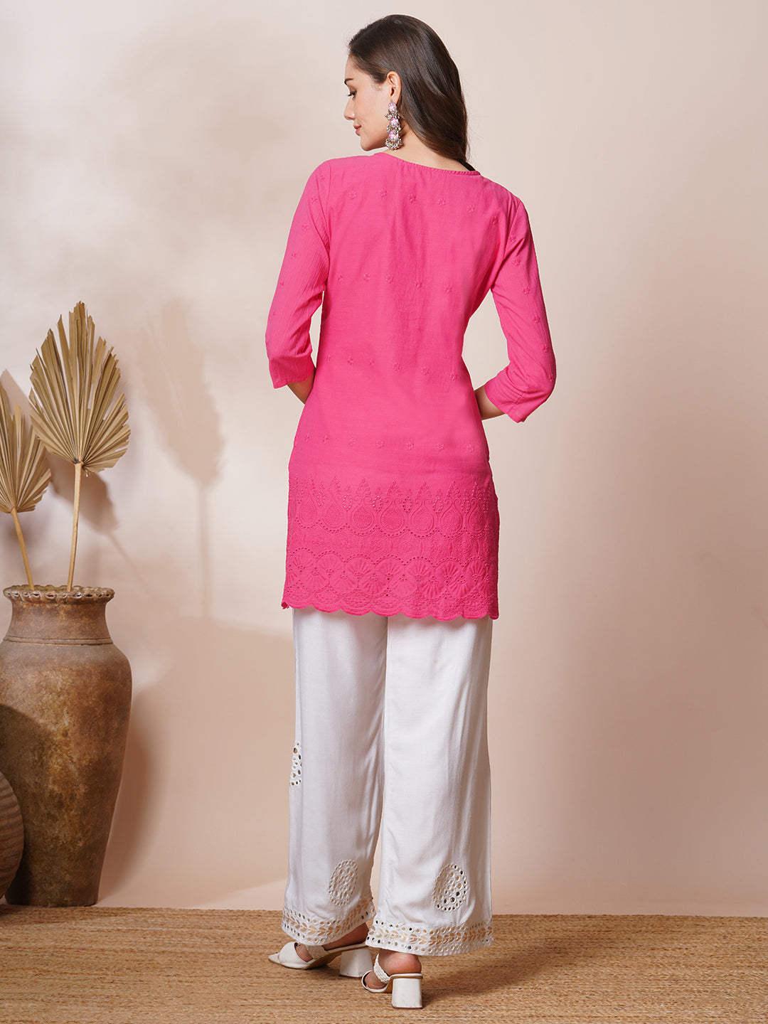 Solid Floral & Schiffli Embroidered Straight Fit Kurta - Pink