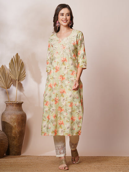 Chikankari Embroidered & English Floral Printed Straight Fit Kurta - Green