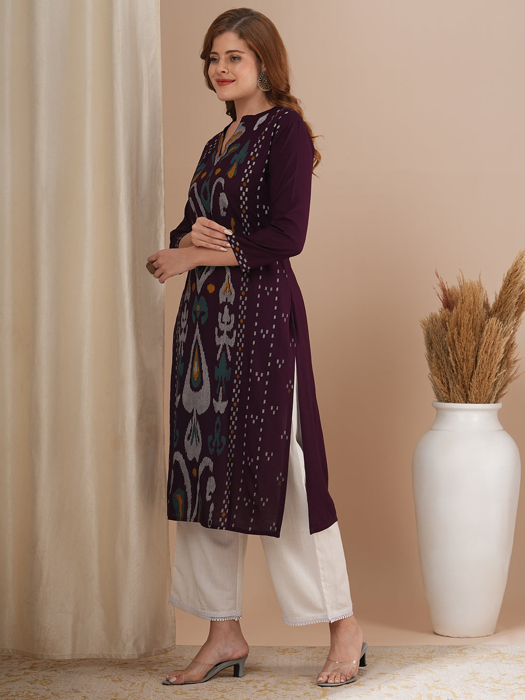 Ethnic Ikat Printed Straight Fit Kurta - Burgundy