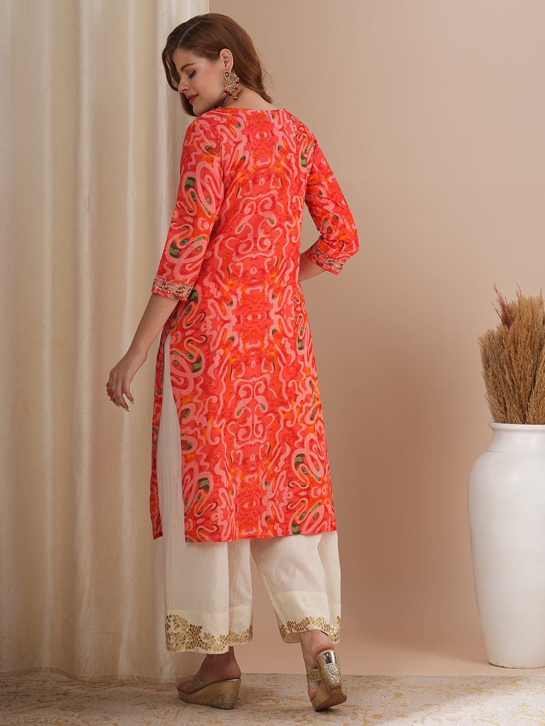 Abstract Printed & Zari Embroidered Straight Fit Kurta - Pink