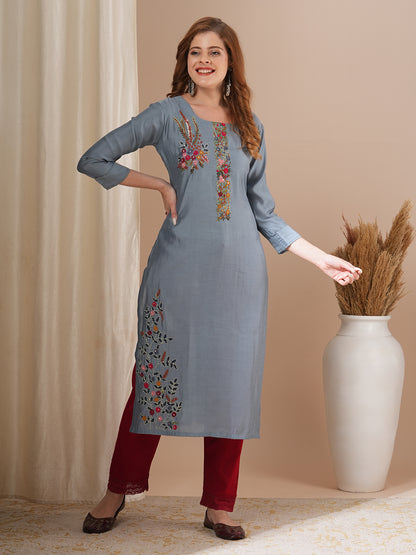 Solid Floral Hand Embroidered Straight Fit Kurta - Blue