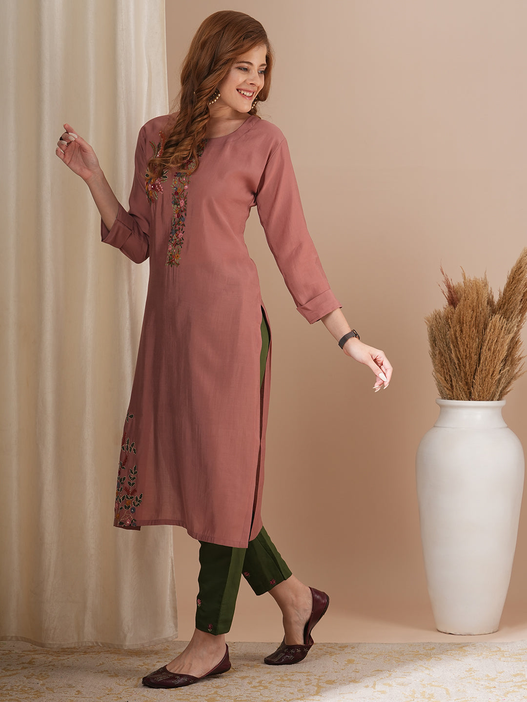 Solid Floral Hand Embroidered Straight Fit Kurta - Rose Gold