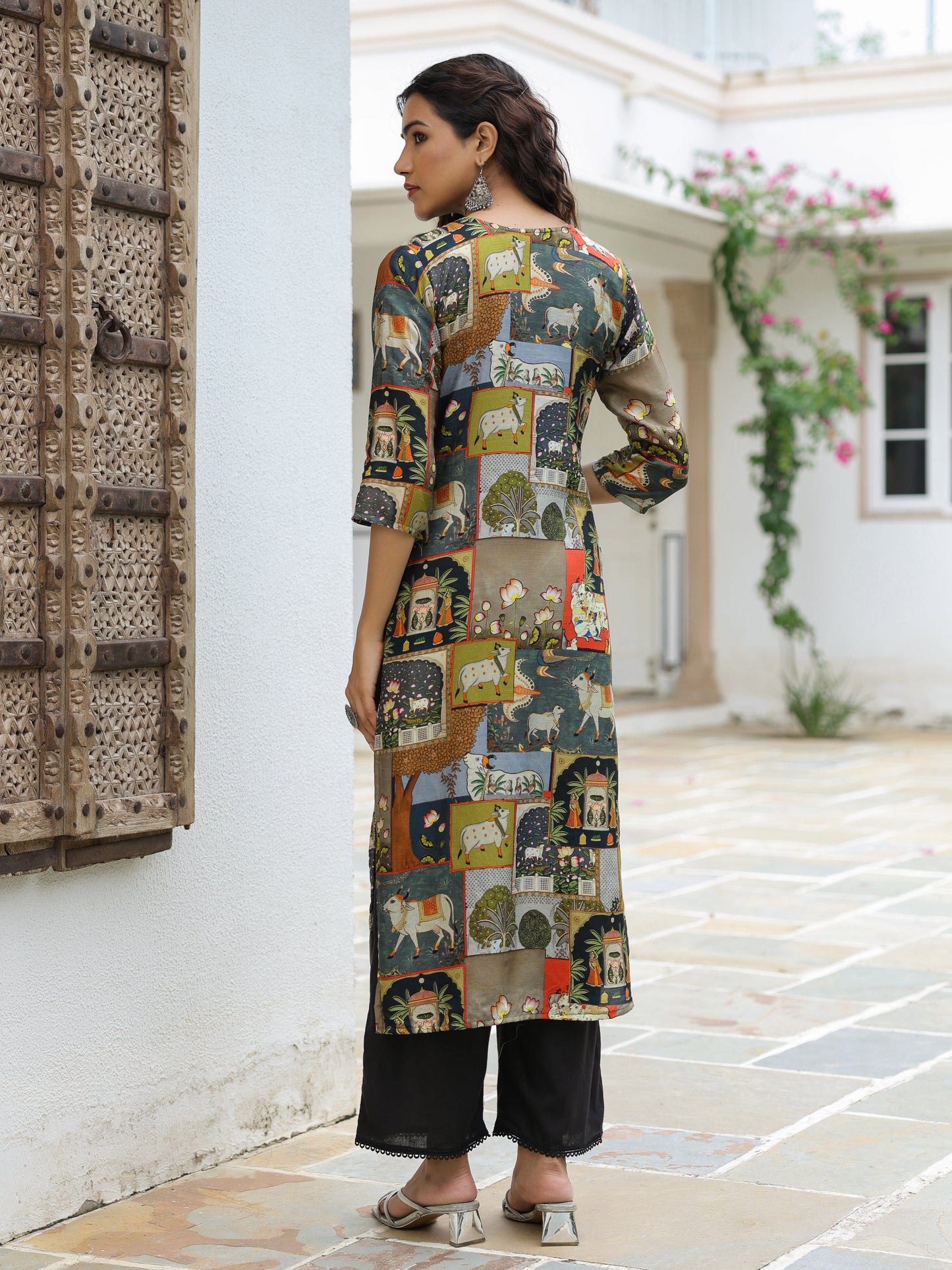 Ethnic Pichwai Printed & Kantha Sequin Embroidered Straight Kurta - Green