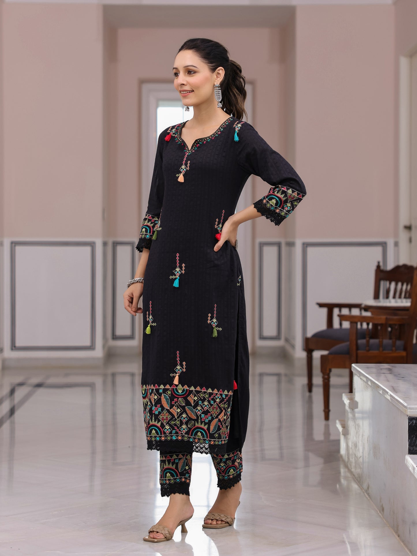 Solid Resham Embroidered Tasseled Kurta with Pants - Black