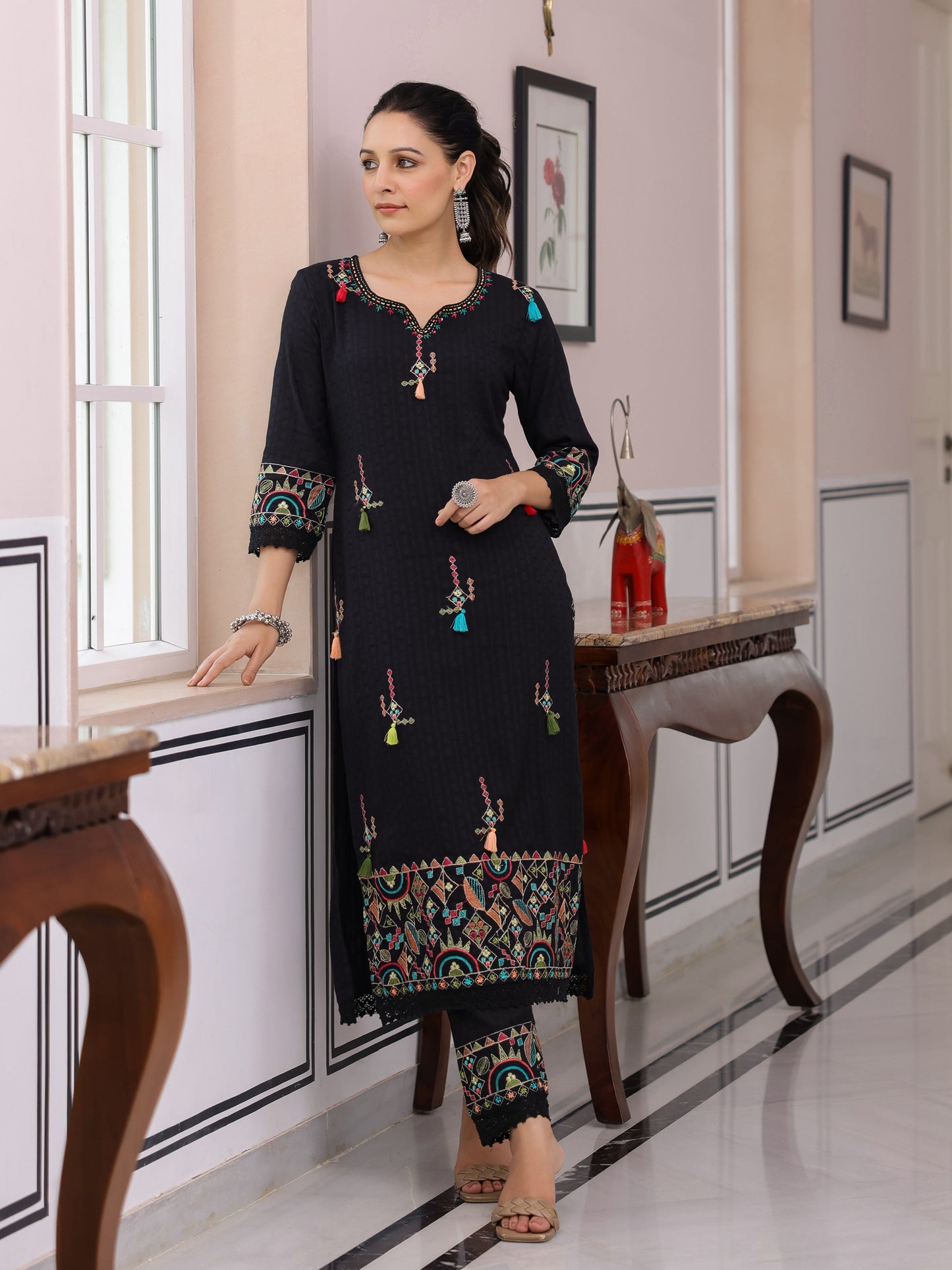 Solid Resham Embroidered Tasseled Kurta with Pants - Black