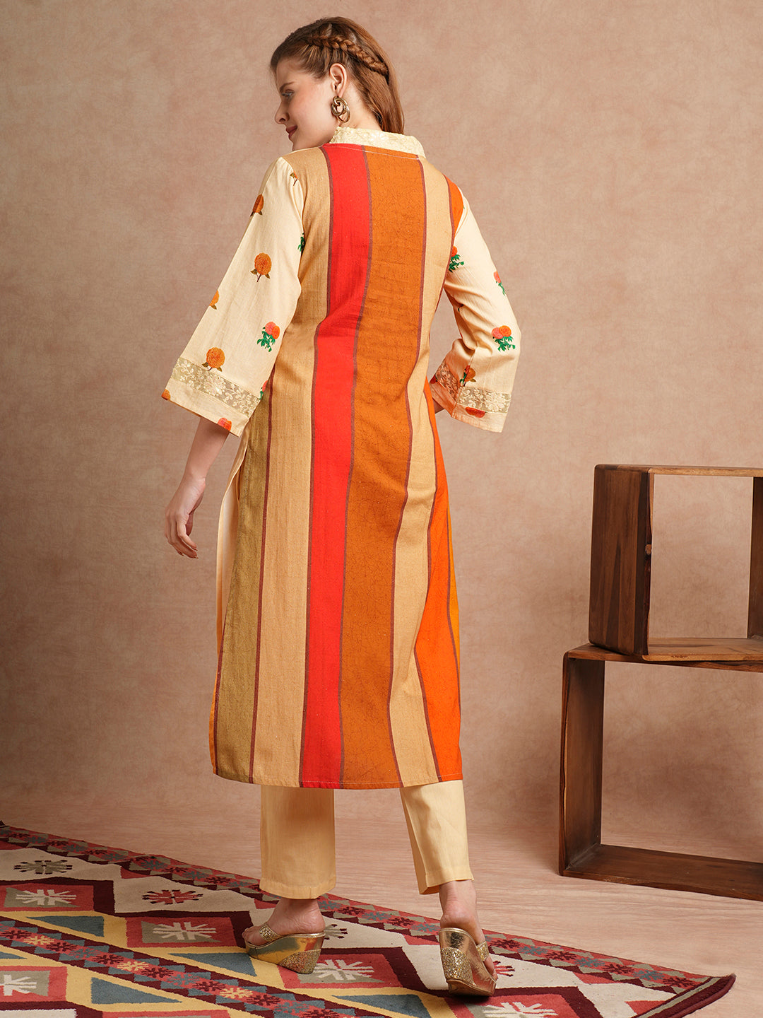 Solid Floral Printed Straight Fit Kurta with Pant - Pastel Yellow