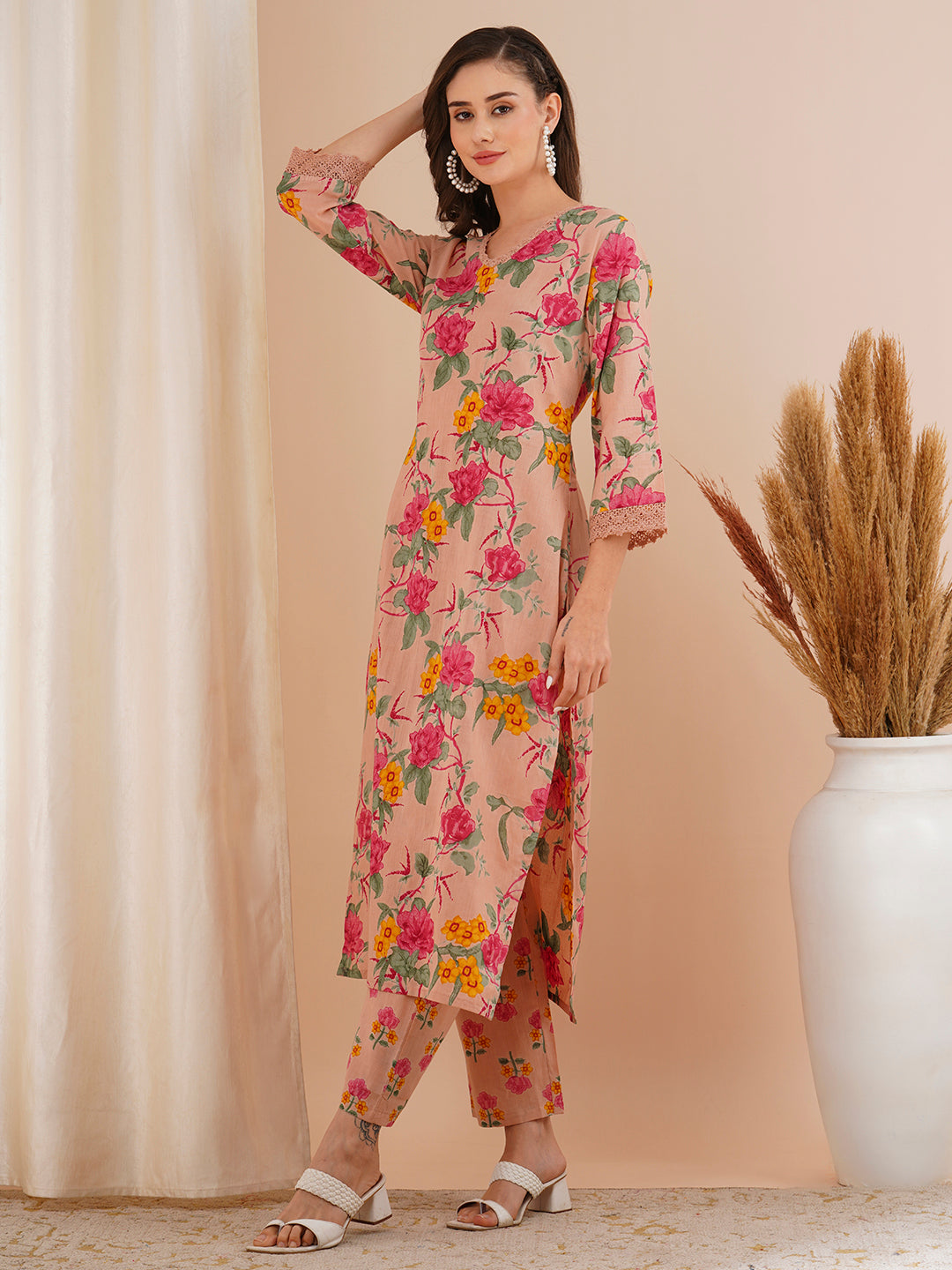 Floral Printed Straight Fit Kurta with Pant - Rose Gold