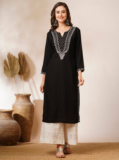 Solid Floral Embroidered Straight Fit Kurta - Black