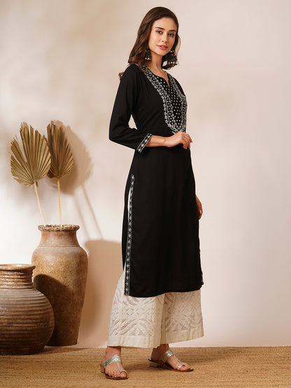 Solid Floral Embroidered Straight Fit Kurta - Black