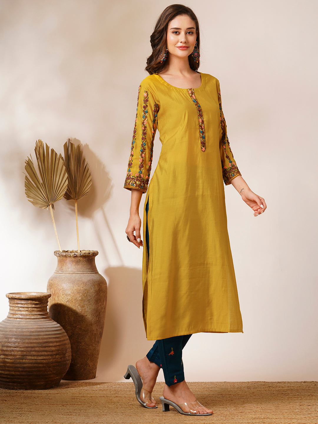 Solid Floral Hand Embroidered Straight Fit Kurta - Yellow