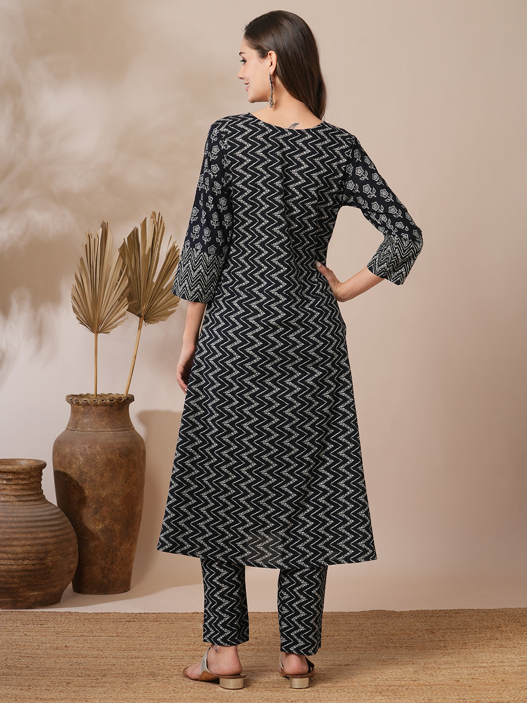 Ethnic Floral & Chevron Printed A-Line Kurta with Pant - Black