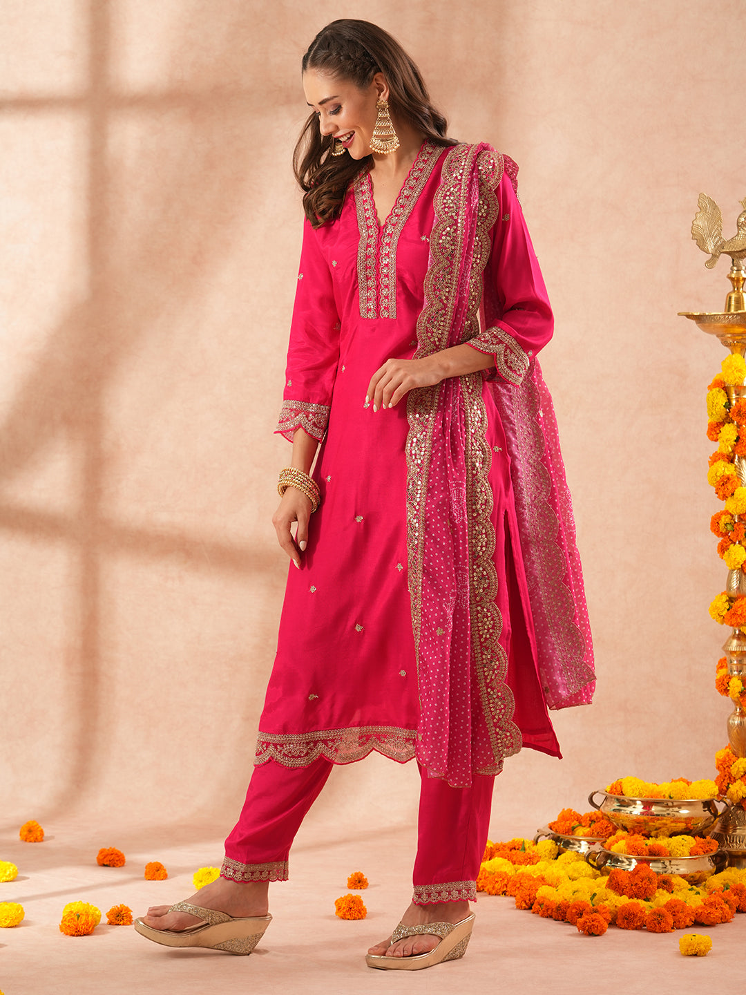 Solid Floral Ethnic Embroidered Straight Kurta with Pant and Bandhani Dupatta - Pink