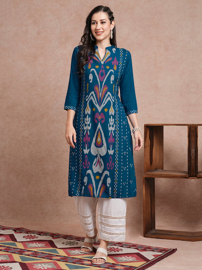 Ethnic Ikat Printed Straight Fit Kurta - Blue