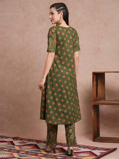 Floral Ethnic Printed Straight Fit Kurta with Pant - Green