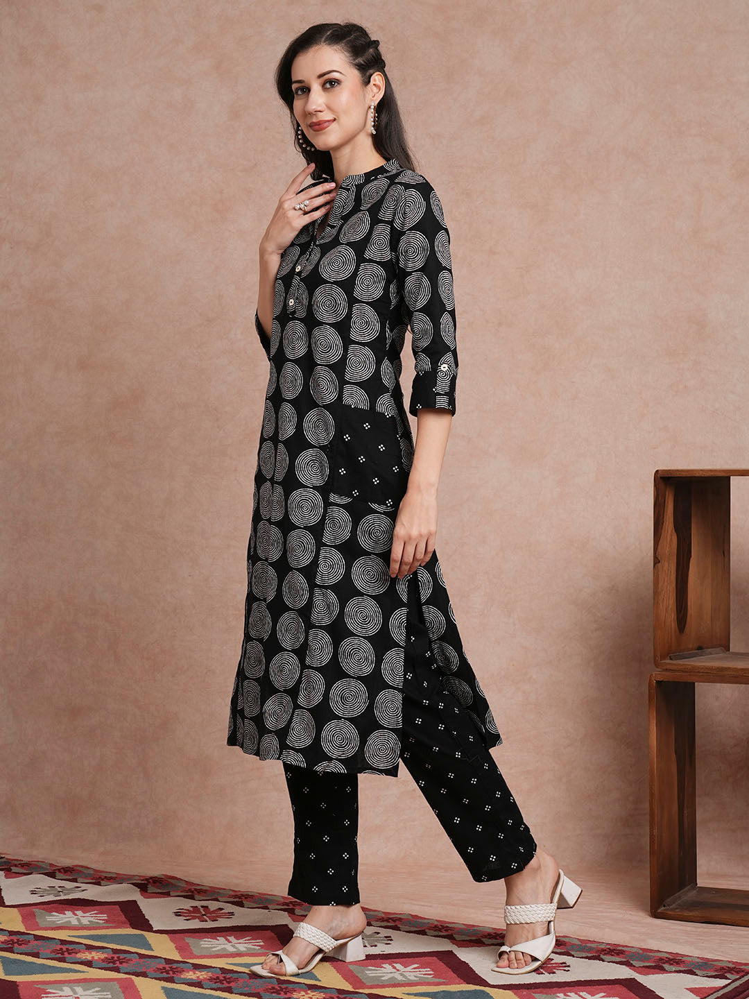 Abstract Floral Printed A-Line Kurta with Pant - Black