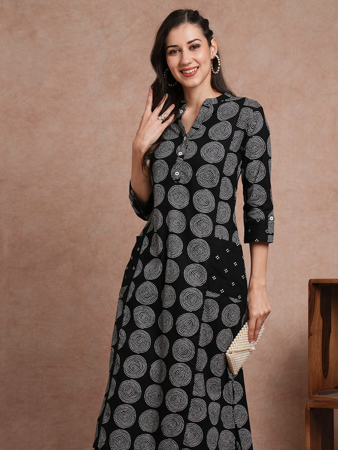 Abstract Floral Printed A-Line Kurta with Pant - Black