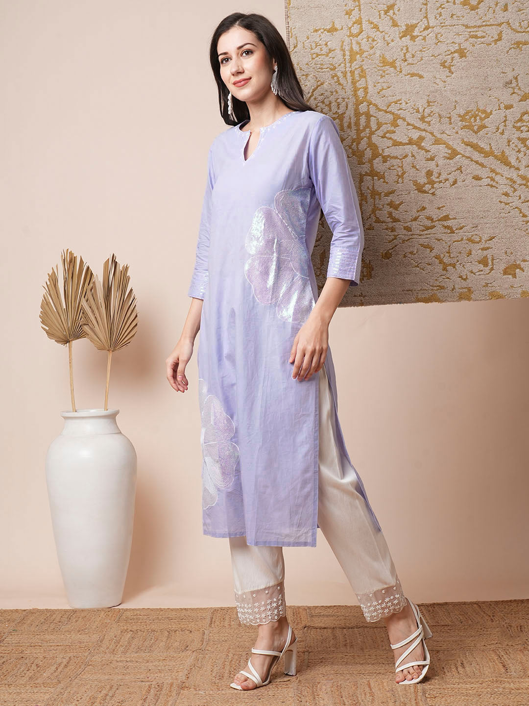 Floral Sequin Embroidered Straight Fit Kurta - Lavender