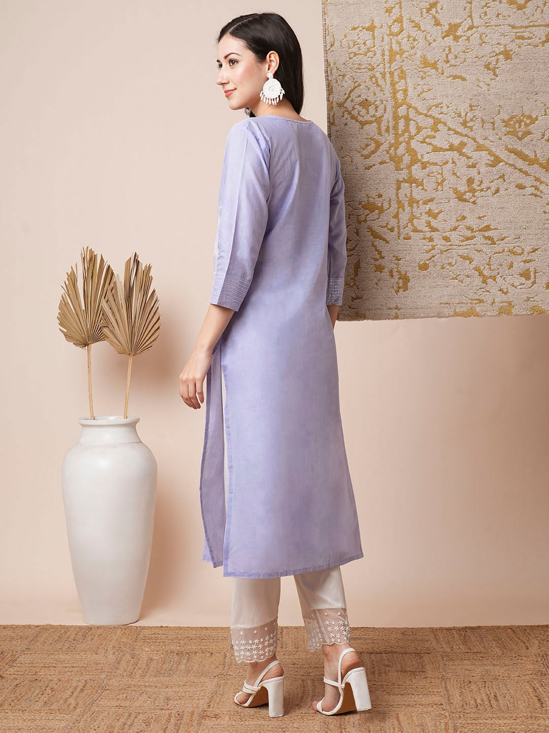 Floral Sequin Embroidered Straight Fit Kurta - Lavender