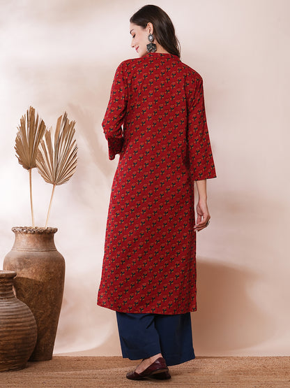 Ethnic Floral Printed Straight Fit Kurta - Red