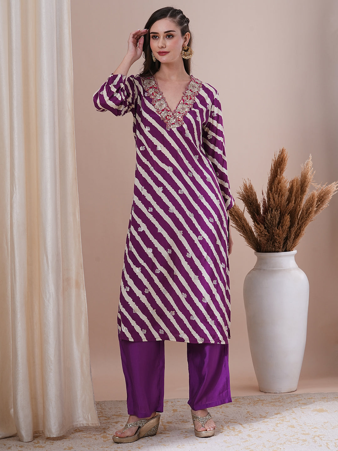 Leheriya Foil Printed & Zari Embroidered Straight Fit Kurta with Pant - Purple