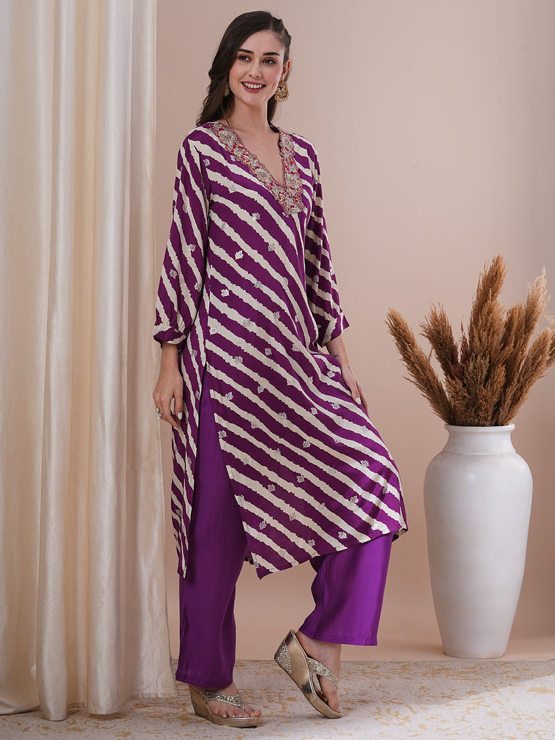 Leheriya Foil Printed & Zari Embroidered Straight Fit Kurta with Pant - Purple