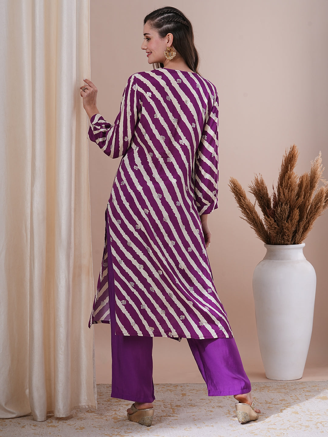 Leheriya Foil Printed & Zari Embroidered Straight Fit Kurta with Pant - Purple