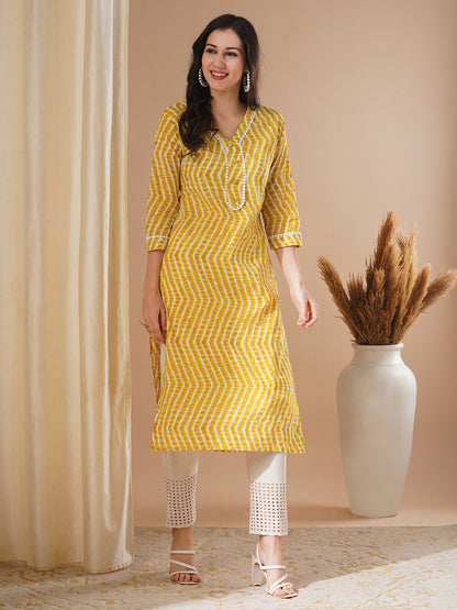 Ethnic Chevron Printed Straight Fit Kurta - Yellow